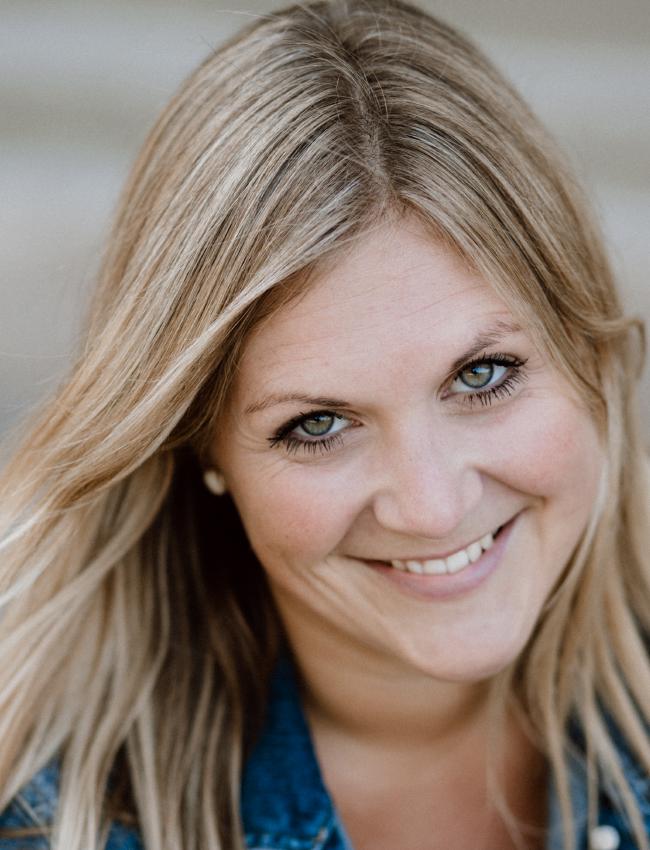 03.07. Liebe und Tradition Lilly Lucas liest aus "A Place to Love" / Lilly Lucas MainLit